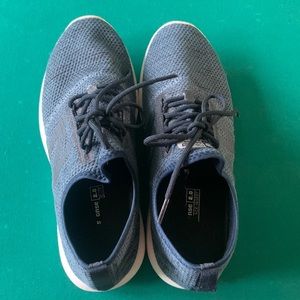 New balance blue sneakers size 9US mens